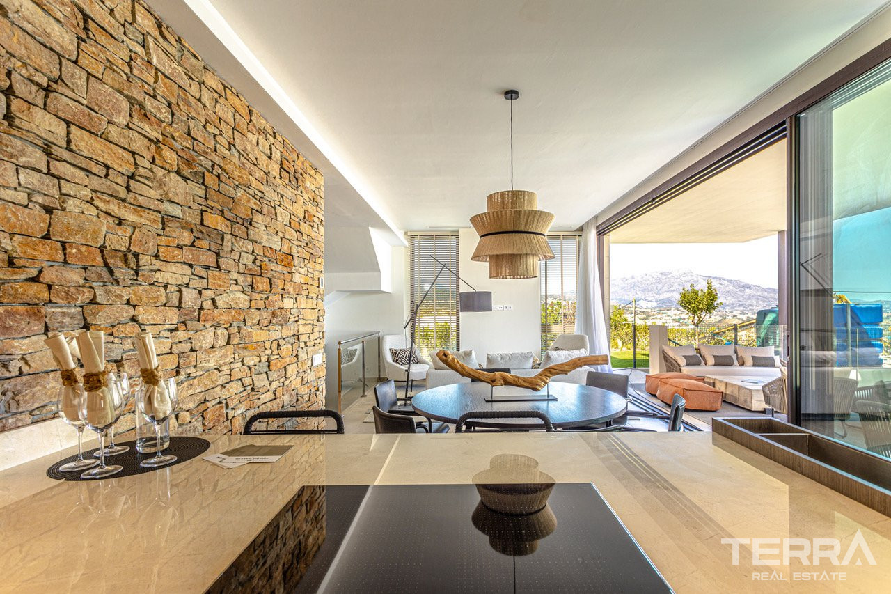 Sea View Villas for Sale in Benahavis, Málaga, Spain - 105995
