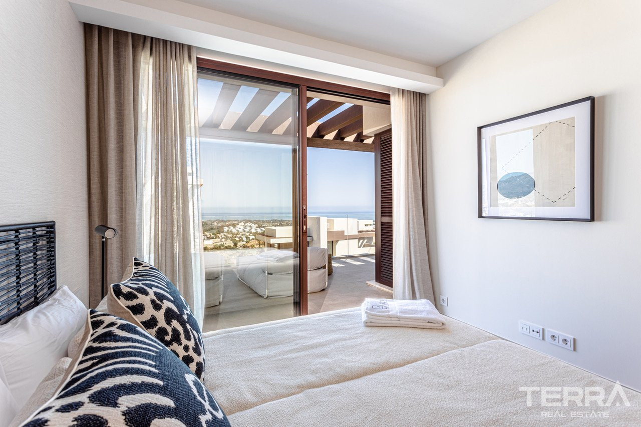 Sea View Villas for Sale in Benahavis, Málaga, Spain - 105999