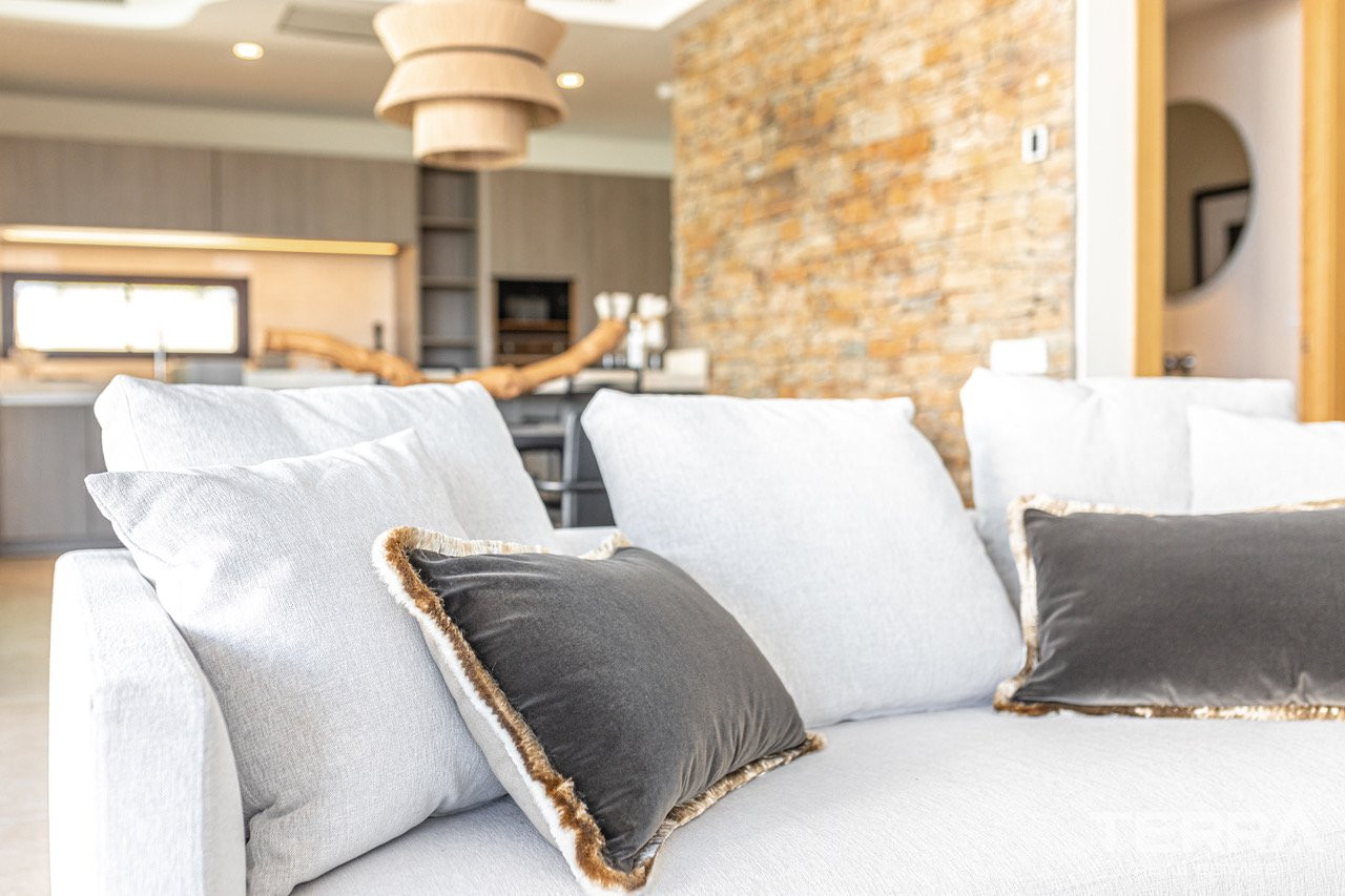 Sea View Villas for Sale in Benahavis, Málaga, Spain - 106005