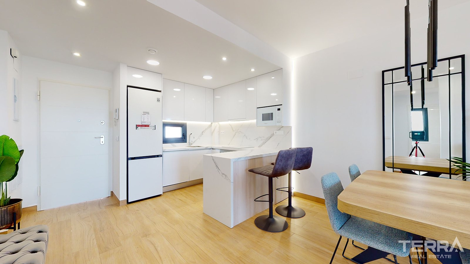 Apartments for Sale in Torrevieja, Costa Blanca, Spain - 106527