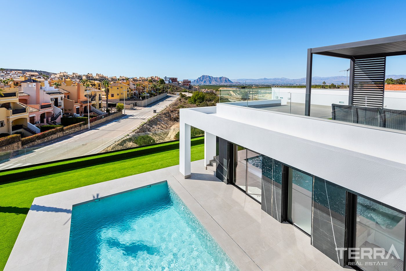Villas with Private Pools for Sale in Algorfa, Alicante, Spain - 106595