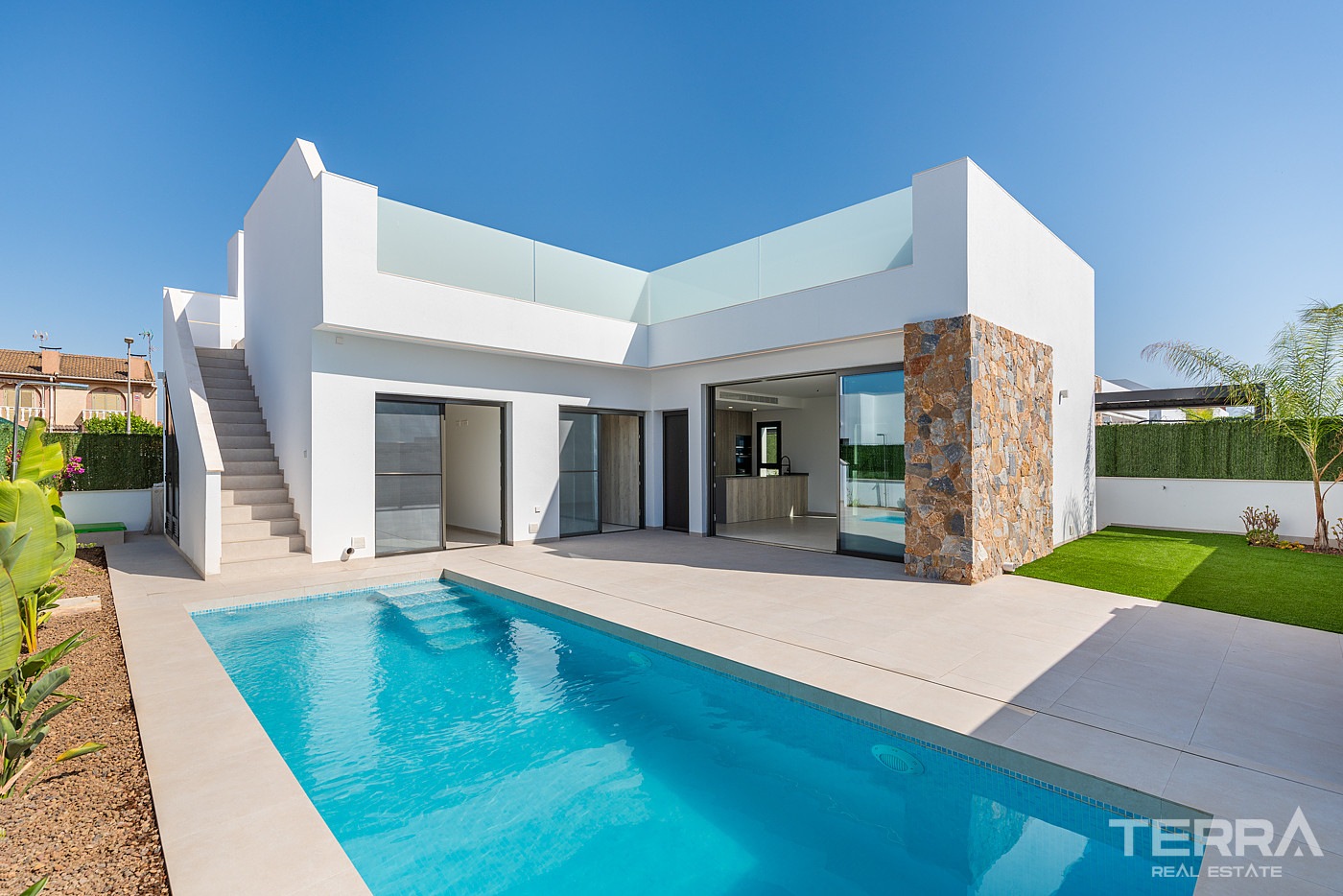 Villas with Private Pools for Sale in Los Alcázares, Murcia, Spain