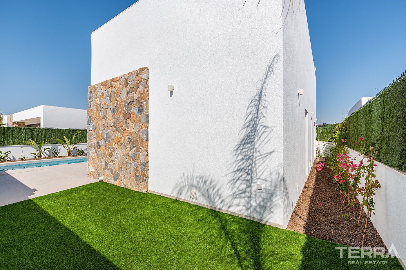 Villas with Private Pools for Sale in Los Alcázares, Murcia, Spain - 106684