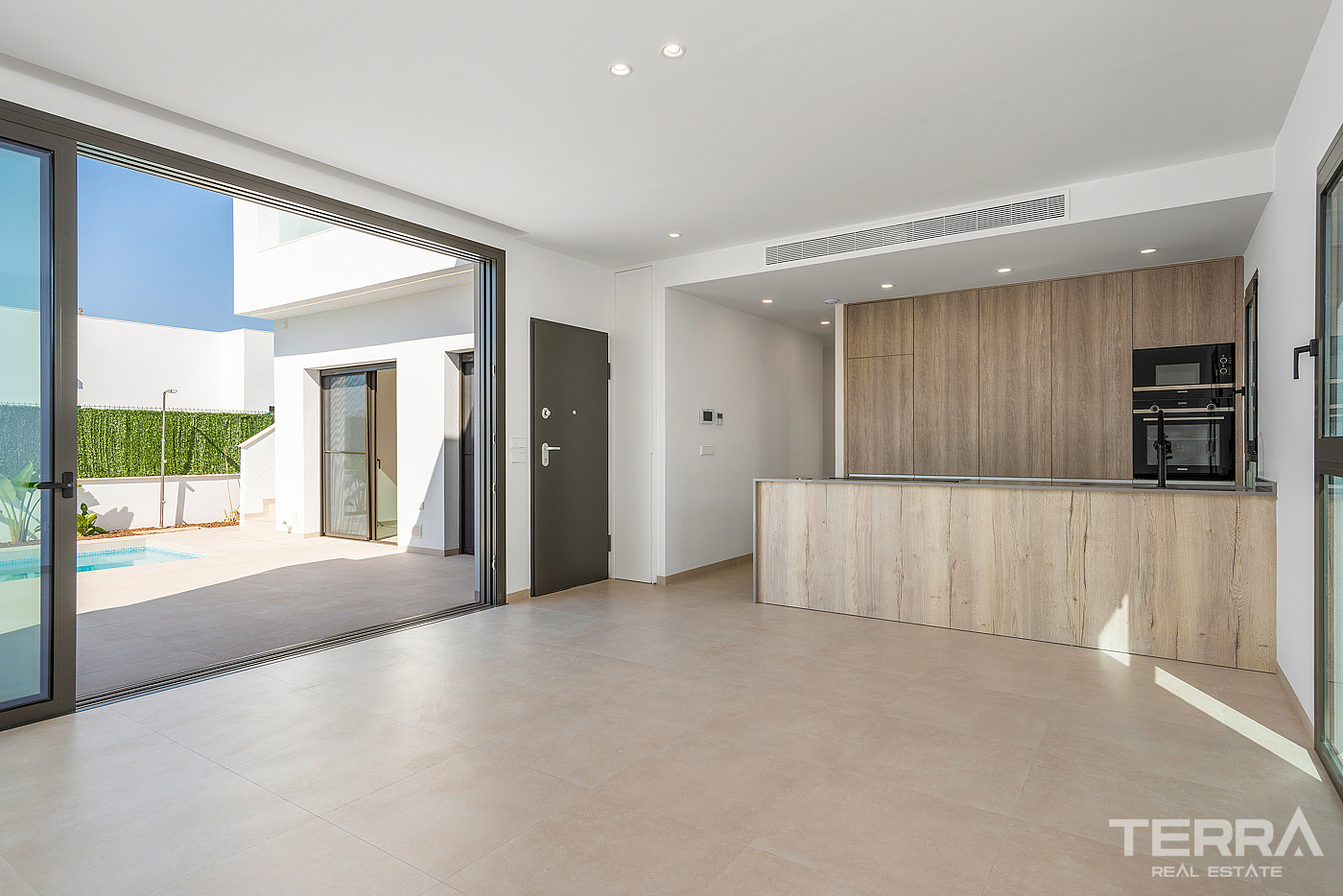 Villas with Private Pools for Sale in Los Alcázares, Murcia, Spain - 106698