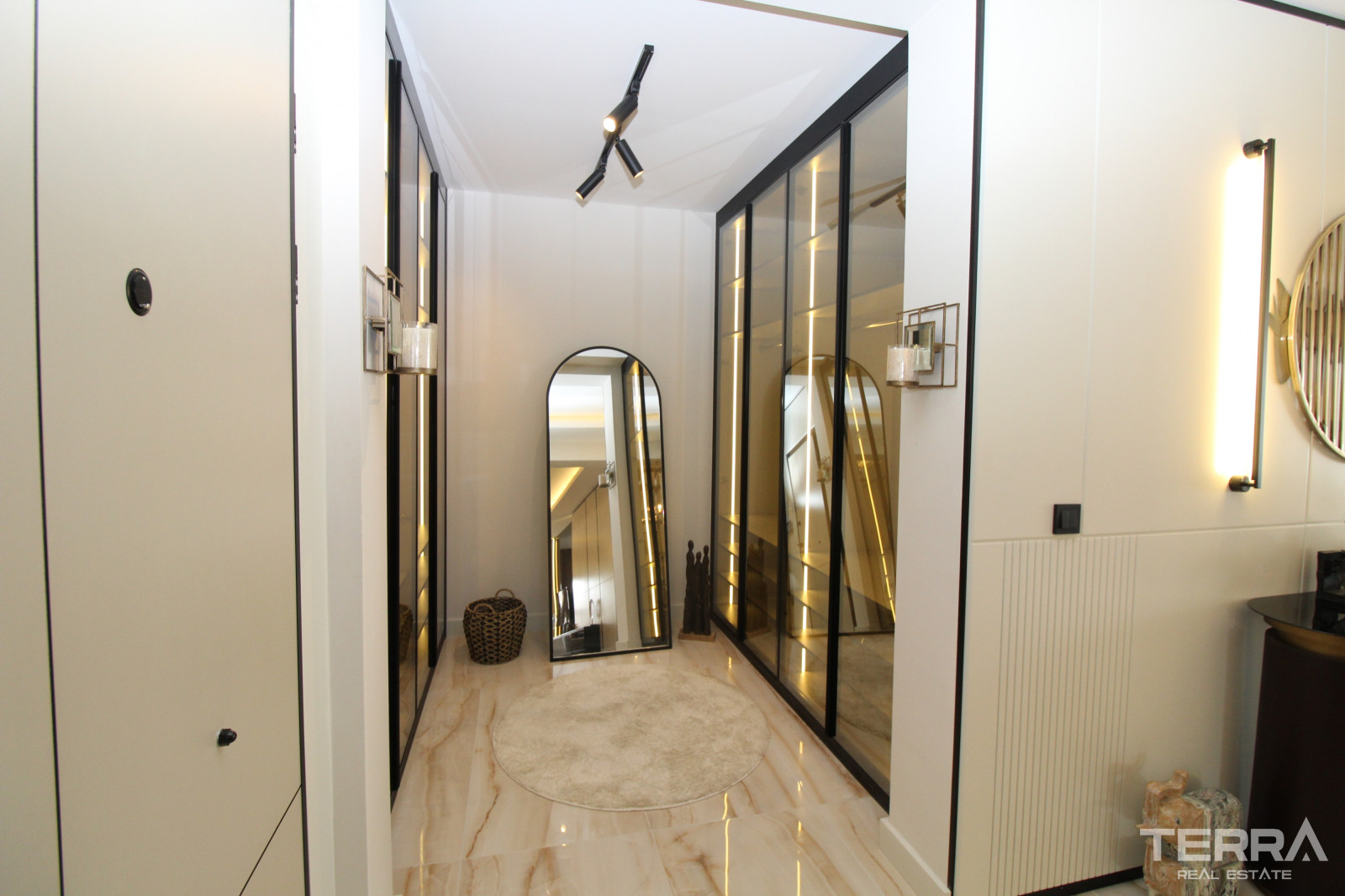 New Apartments for Sale in Ankara, Çankaya, Yaşamkent, Turkey - 106880