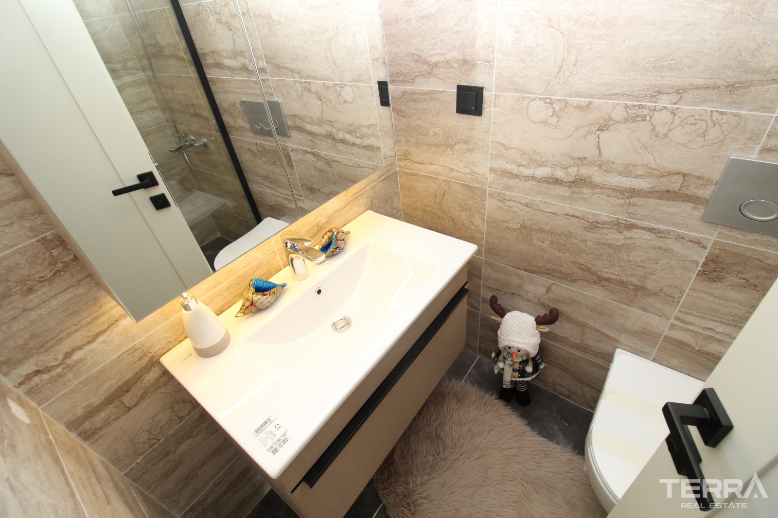 New Apartments for Sale in Ankara, Çankaya, Yaşamkent, Turkey - 106886