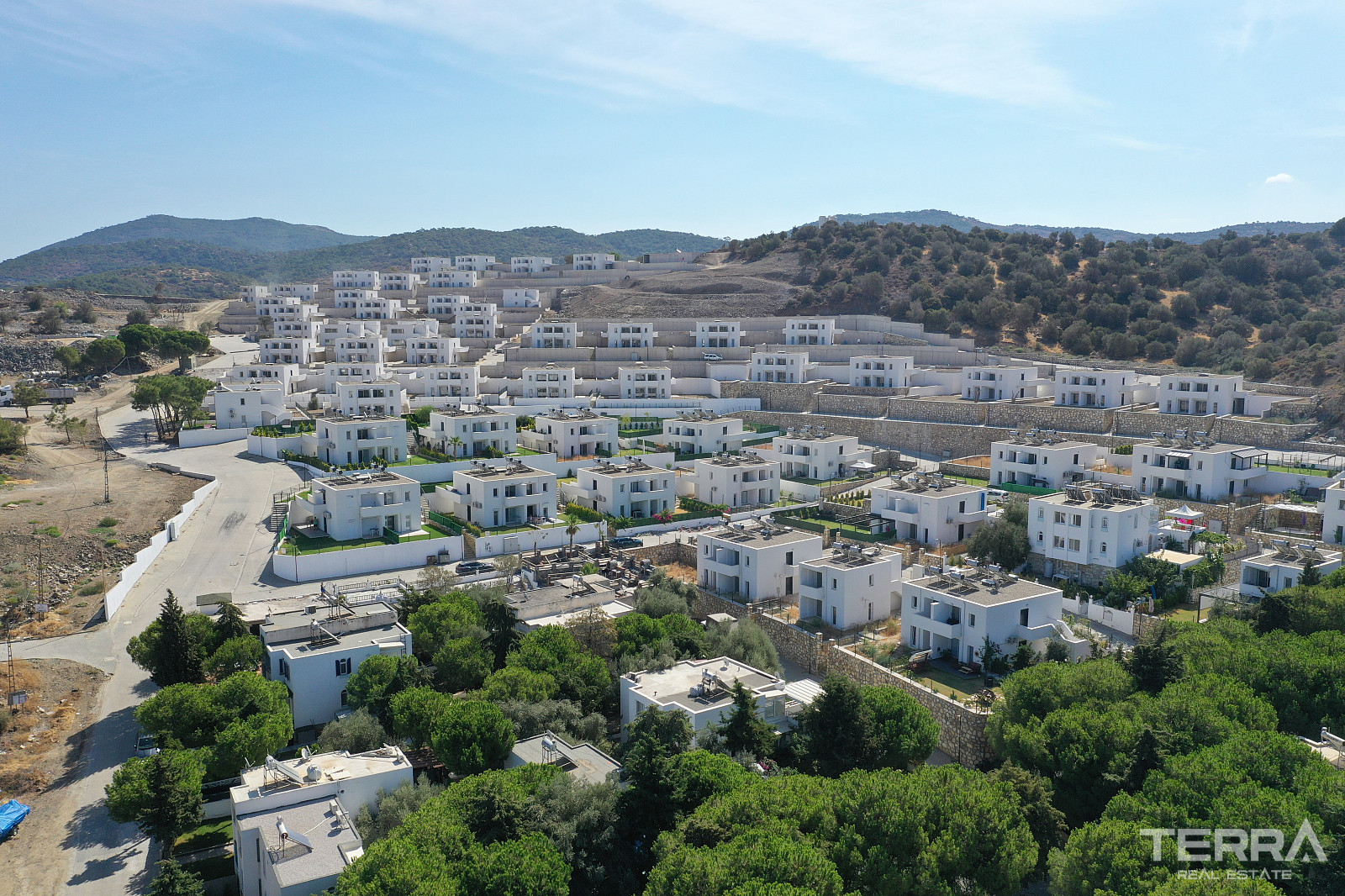 İzmir, Foça'da Denize Sıfır Konumda Anahtar Teslim Sıfır Daireler - 107199