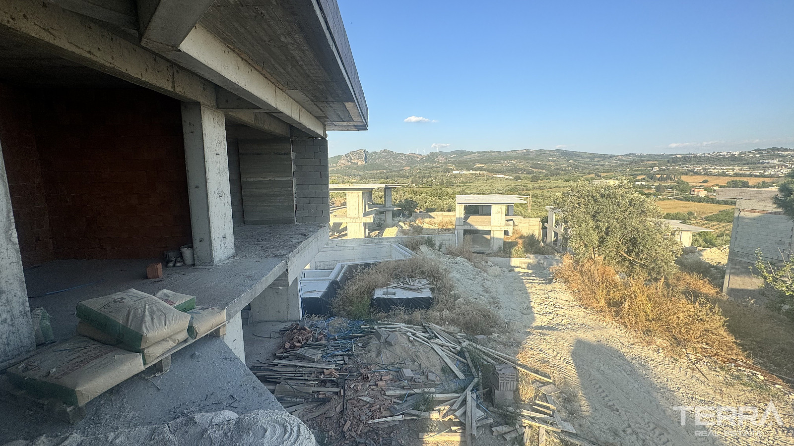 Villas with Private Pools for Sale in Kuşadası, Aydın, Turkey - 107272