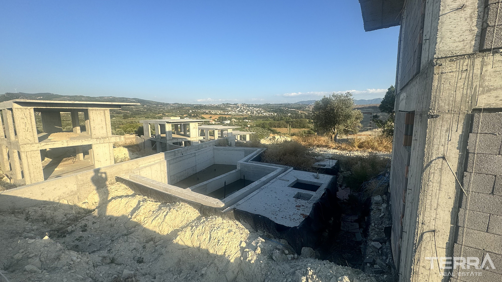 Villas with Private Pools for Sale in Kuşadası, Aydın, Turkey - 107274