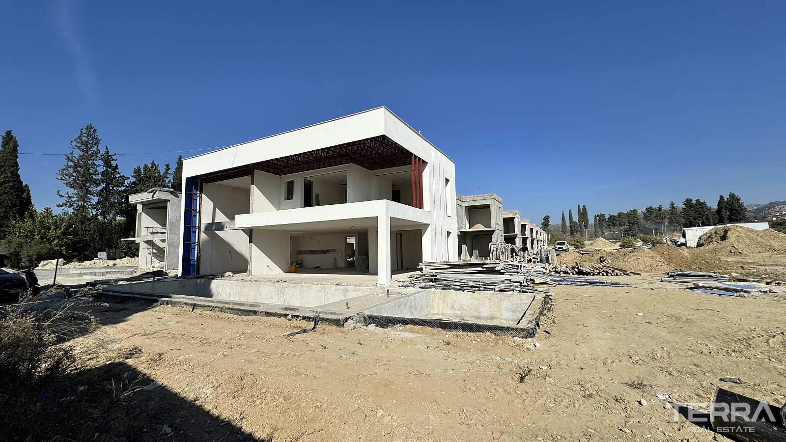 Detached Villas for Sale in Kuşadası, Aydın, Turkey - 107297