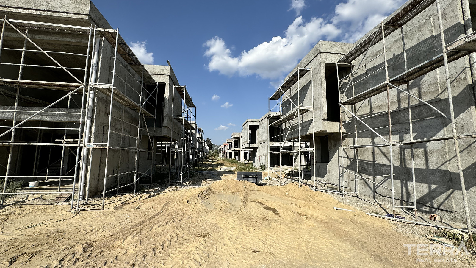 Detached Villas for Sale in Kuşadası, Aydın, Turkey - 107339