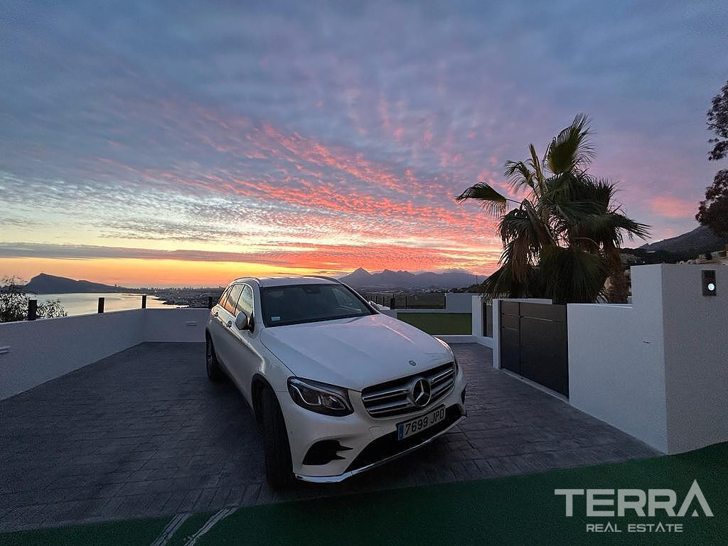 Frittliggende hus med havutsikt til salgs i Altea, Alicante, Spania - 107522