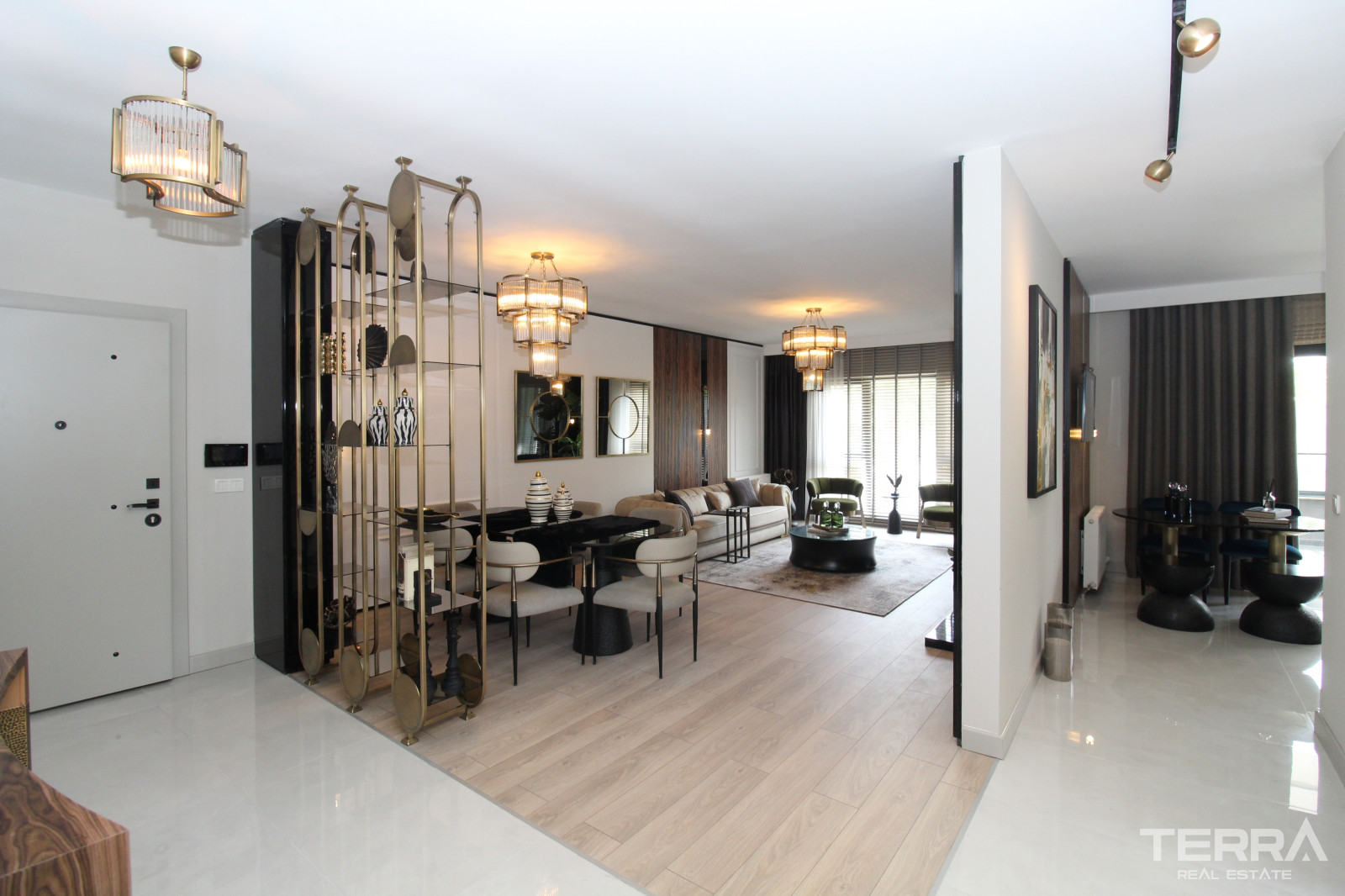 Lake View Apartments for Sale in Etimesgut, Ankara, Turkey - 108009
