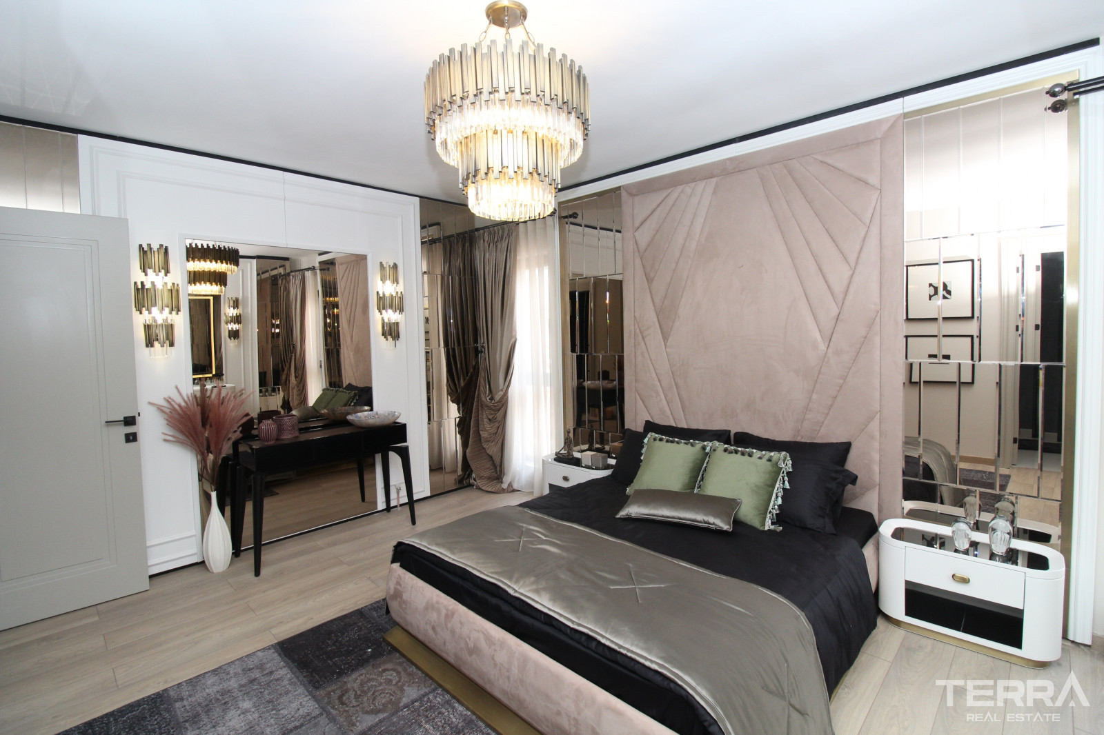 Lake View Apartments for Sale in Etimesgut, Ankara, Turkey - 108020