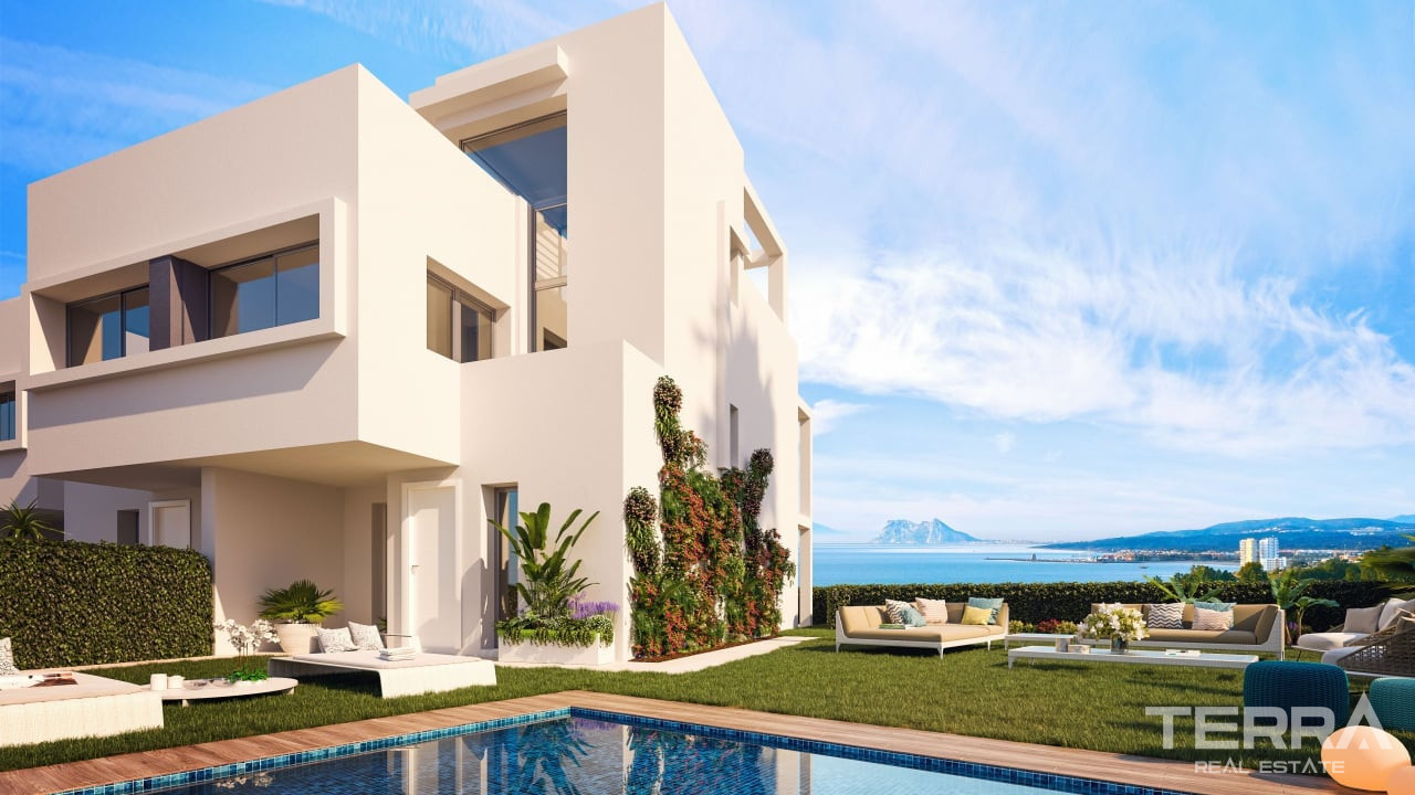 Townhouses with Sea View for Sale in Manilva, Malaga, Spain