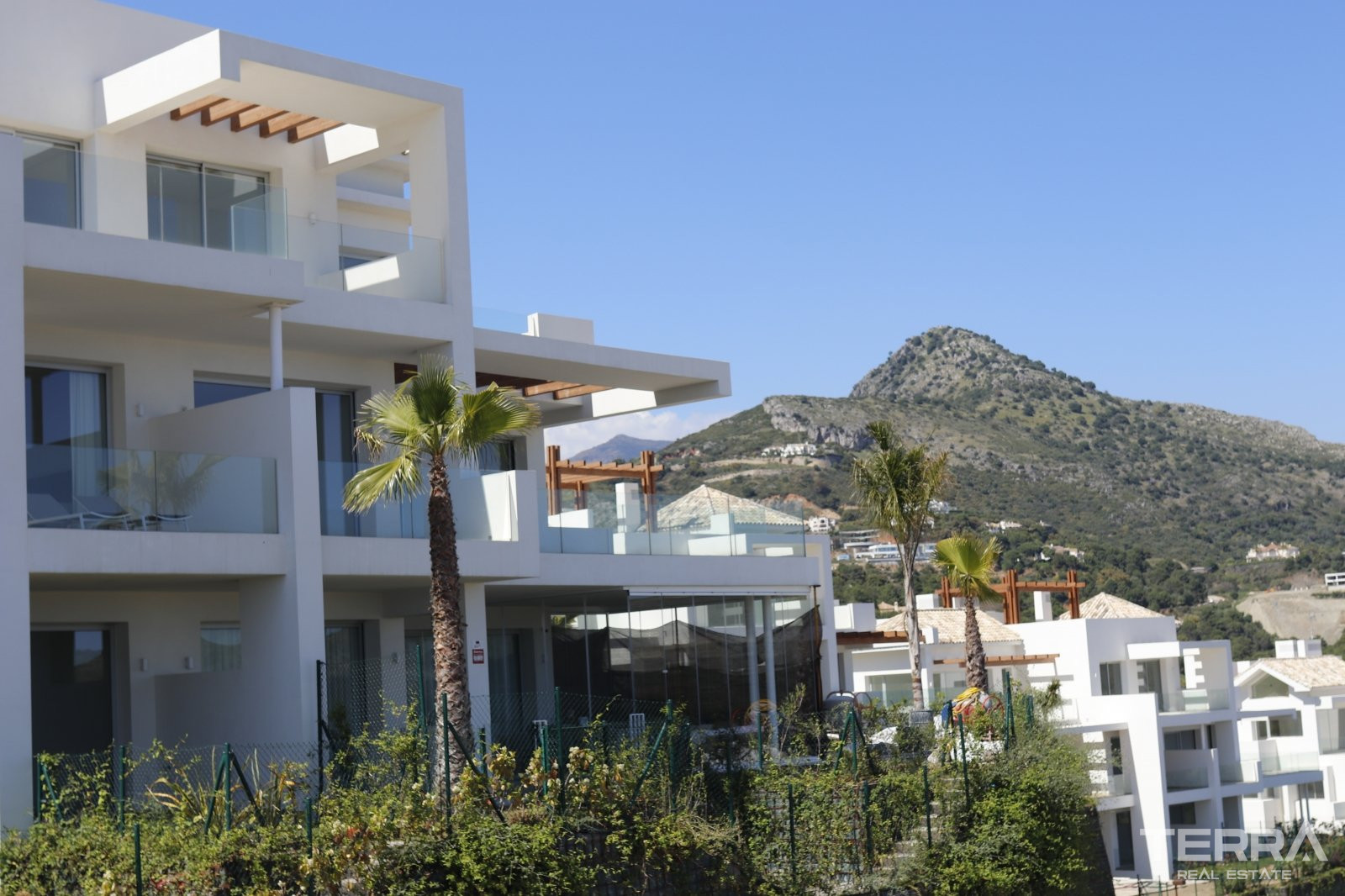 Golf Apartments for Sale in Benahavís, Costa del Sol, Spain - 108258