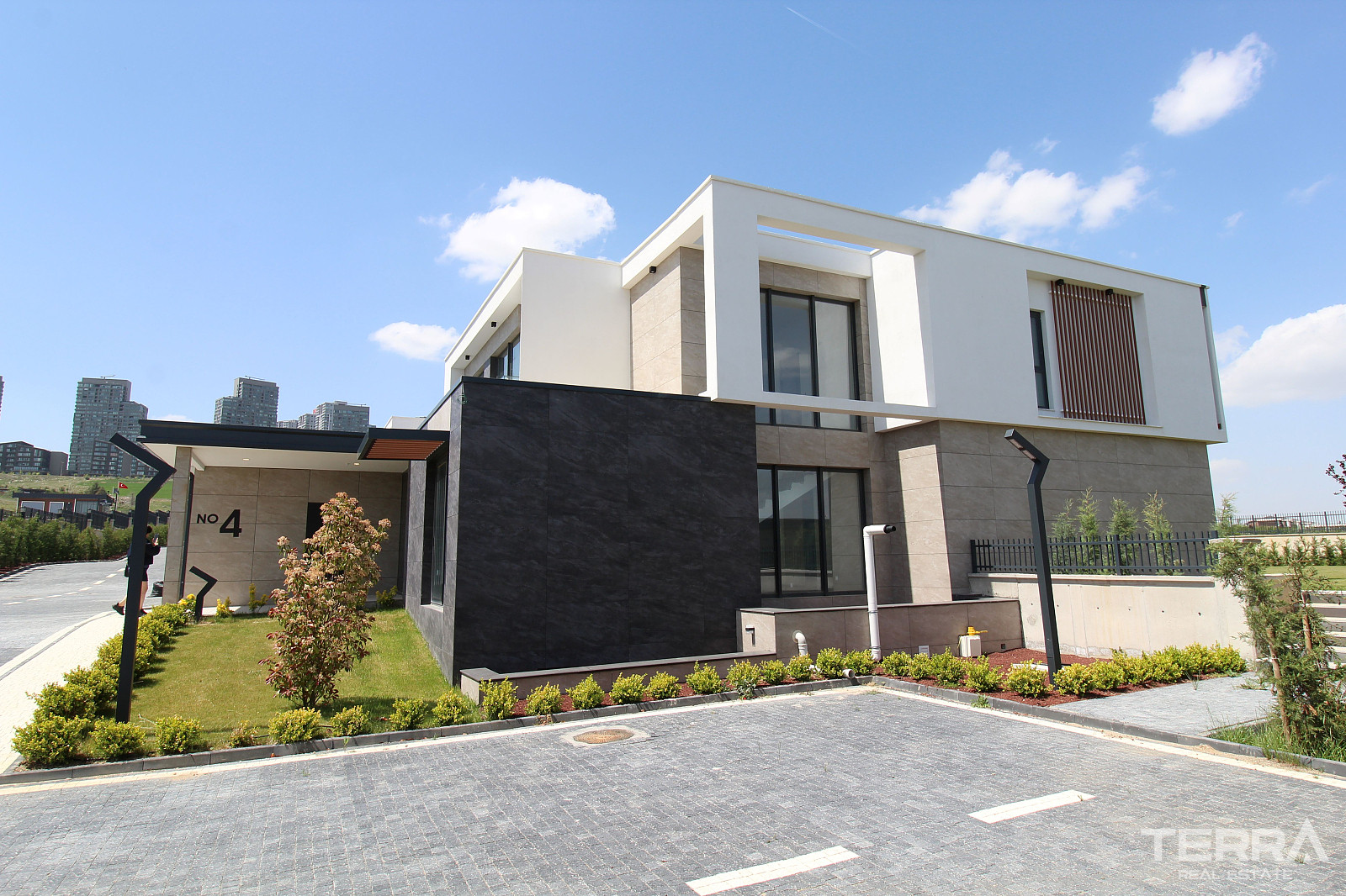 Ankara Gölbaşı'nda Site İçinde Göl Manzaralı Satılık Müstakil Villalar - 108811