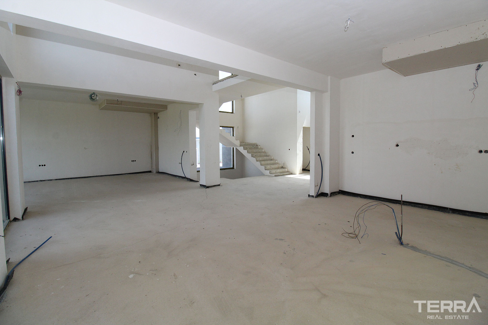 Ankara Gölbaşı'nda Site İçinde Göl Manzaralı Satılık Müstakil Villalar - 108842