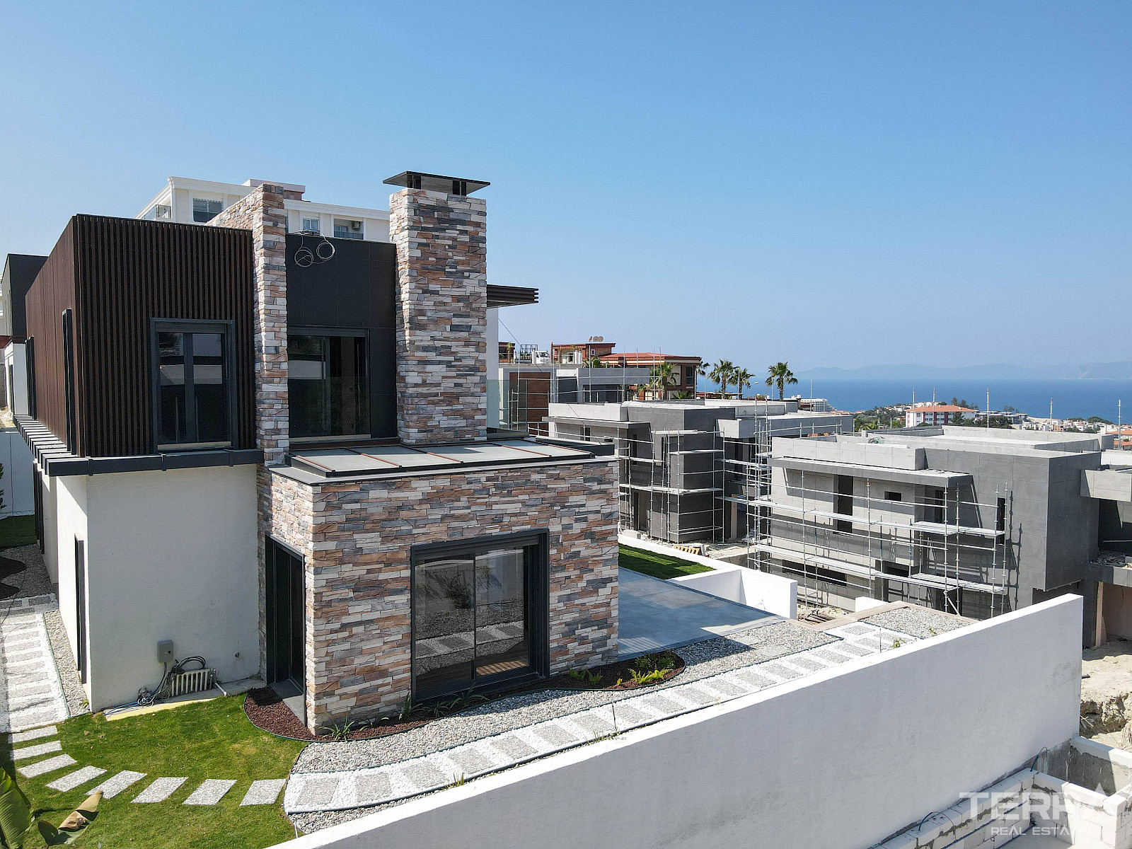 Eksklusive villaer med havutsikt til salgs i Kuşadası, Tyrkia - 109067