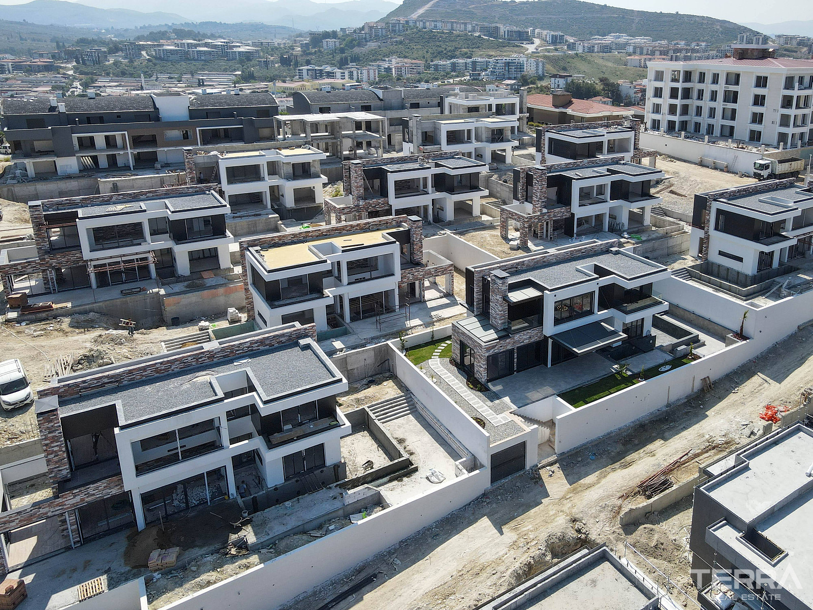 Eksklusive villaer med havutsikt til salgs i Kuşadası, Tyrkia - 109162