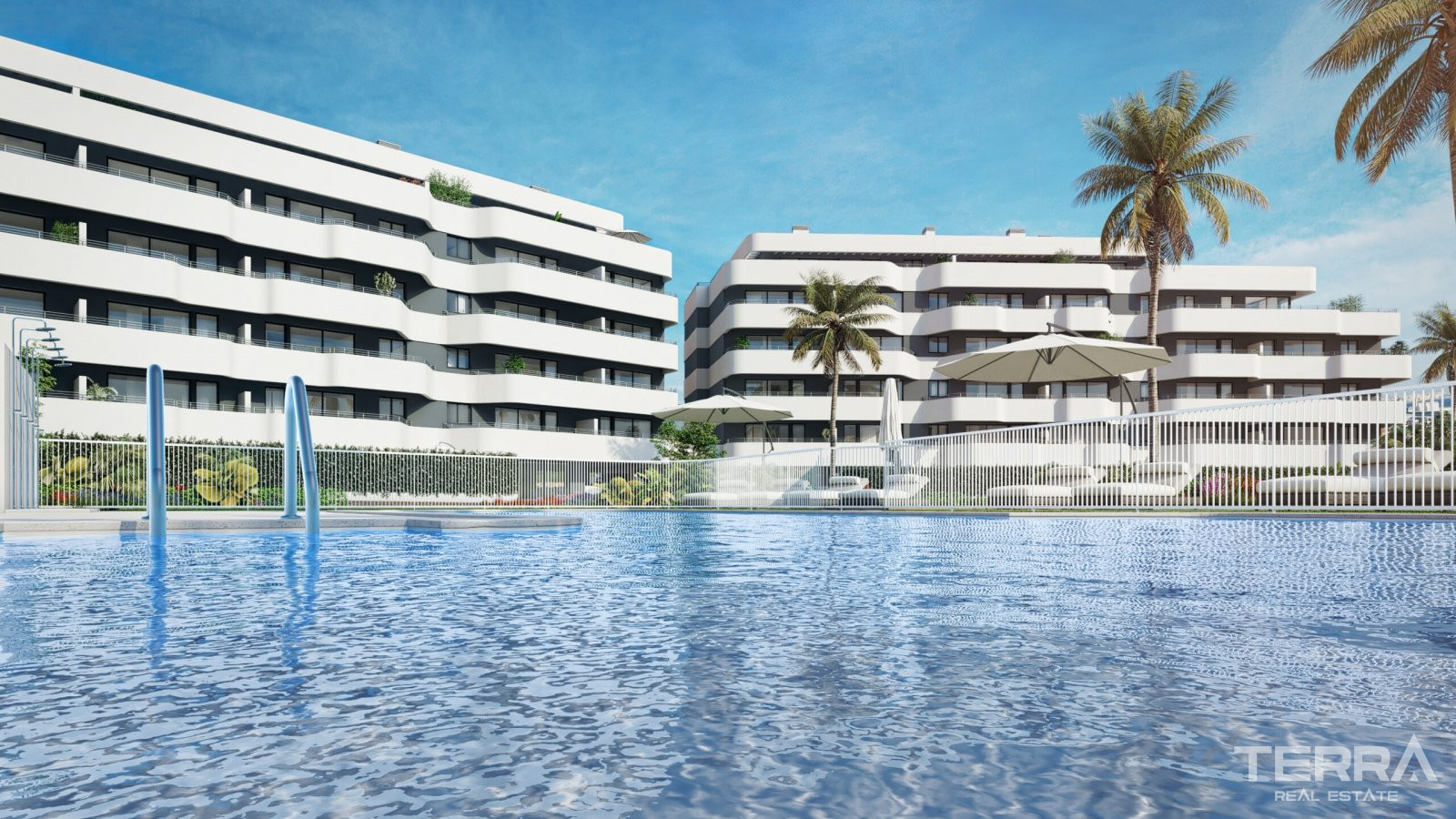 Seafront Apartments for Sale in Torremolinos, Malaga - 109505