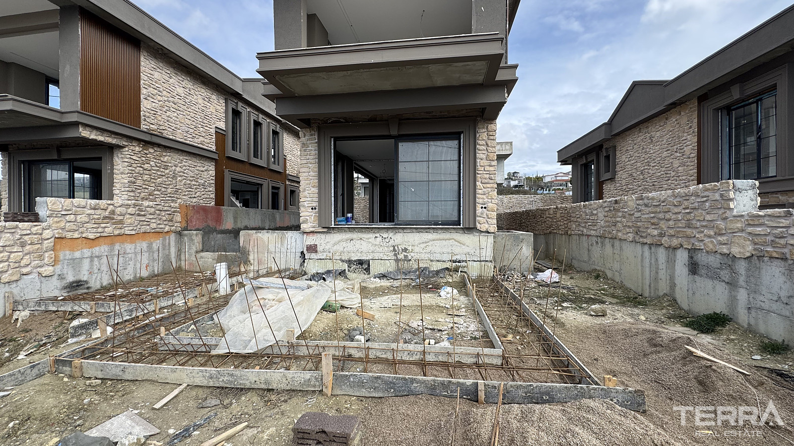 Villas for Sale with Private Pool in Aydın, Kuşadası - 110141