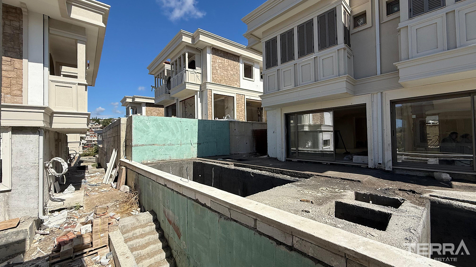 Sea View Villas for Sale in Kuşadası, Aydın - 110417