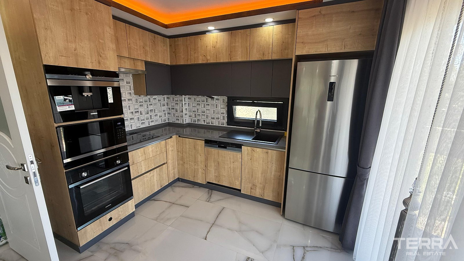 Furnished Private Villas for Sale in Kuşadası, Aydın - 110534