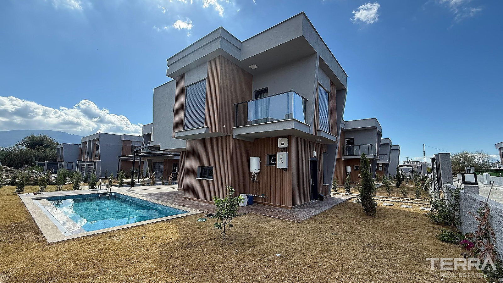 Villas with Private Pools for Sale in Kuşadası, Aydın - 110582