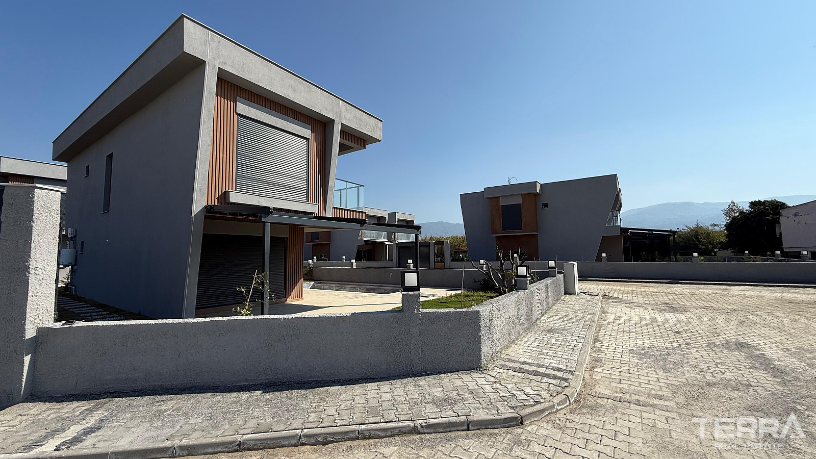 Villas with Private Pools for Sale in Kuşadası, Aydın - 110585