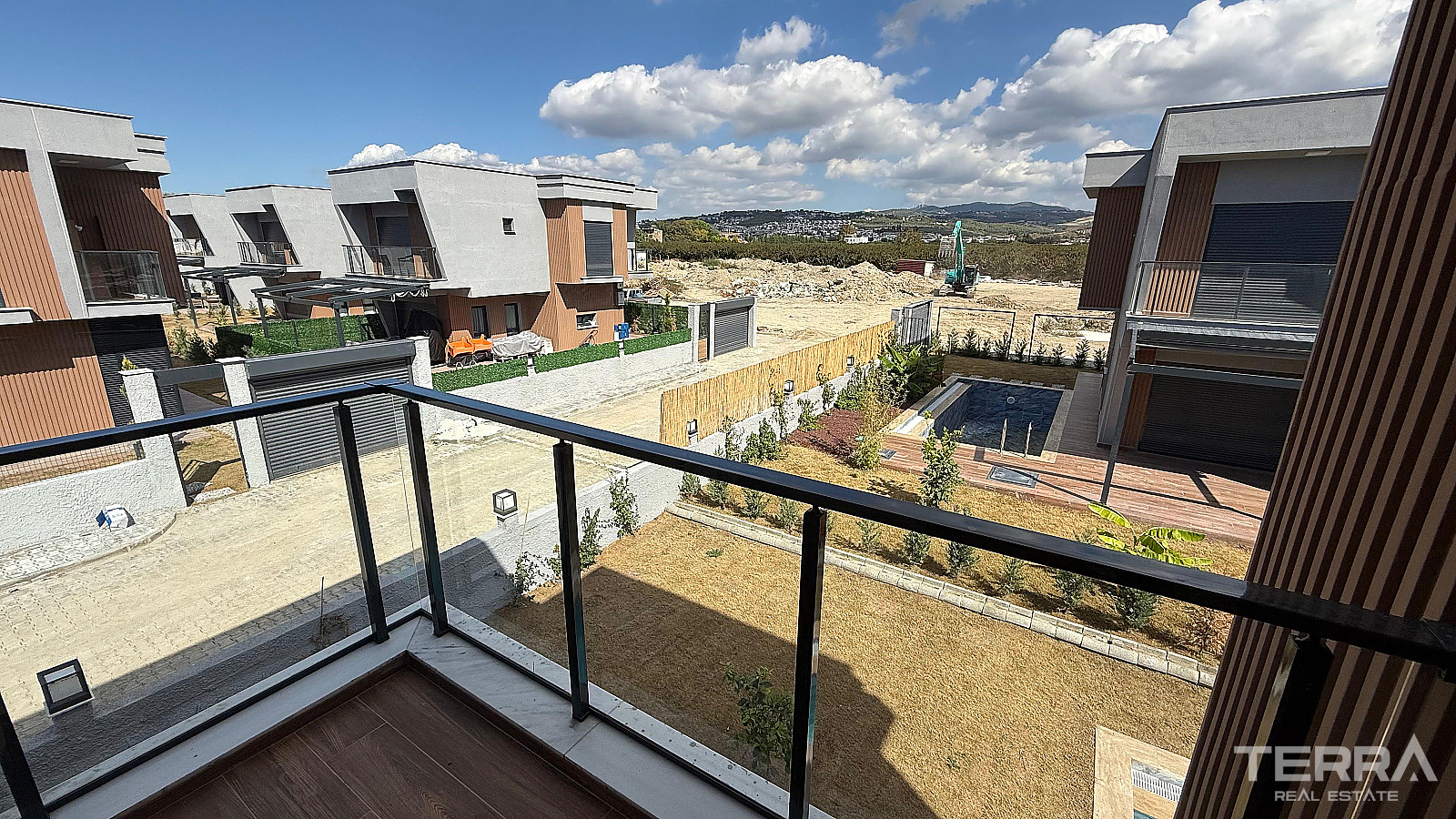 Villas with Private Pools for Sale in Kuşadası, Aydın - 110605