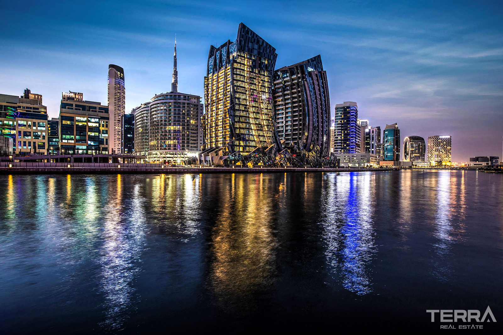 Furnished Apartments for Sale on Business Bay Canal, Dubai - 111725