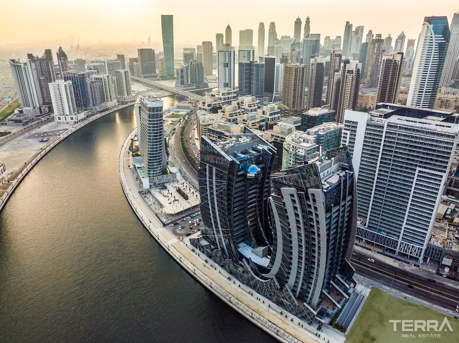 Furnished Apartments for Sale on Business Bay Canal, Dubai - 111727