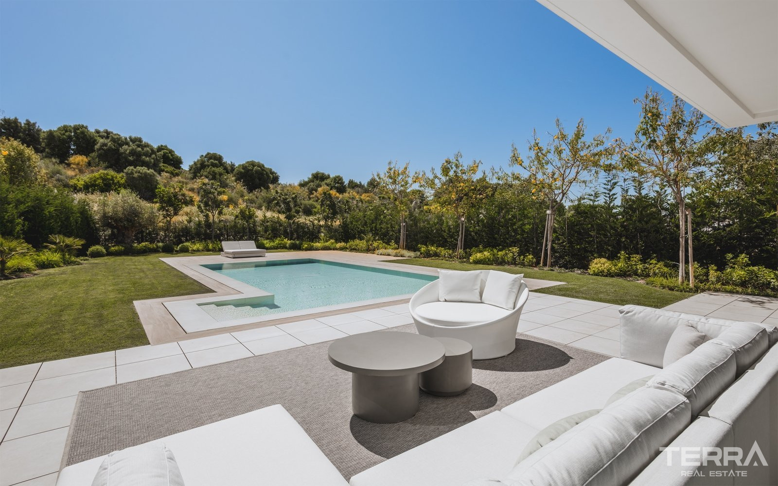 Golf Villas for Sale in Estepona, Málaga, Costa del Sol - 112278