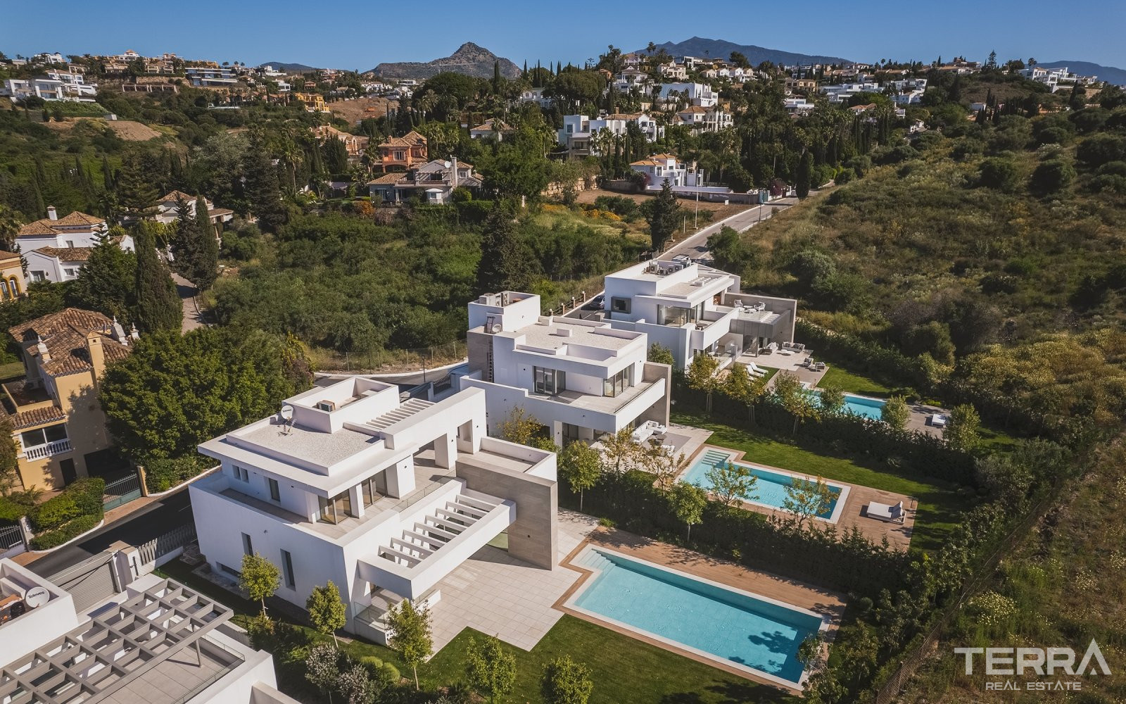 Golf Villas for Sale in Estepona, Málaga, Costa del Sol - 112282