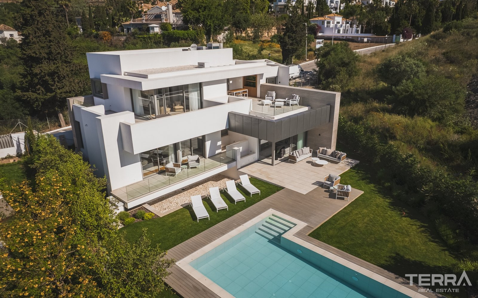 Golf Villas for Sale in Estepona, Málaga, Costa del Sol - 112288