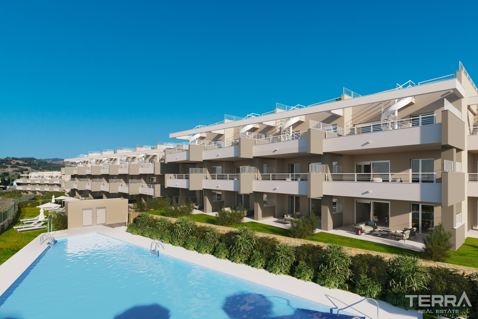 Estepona'da Golf Sahalarına Yakın Konumda Satılık Modern Daireler