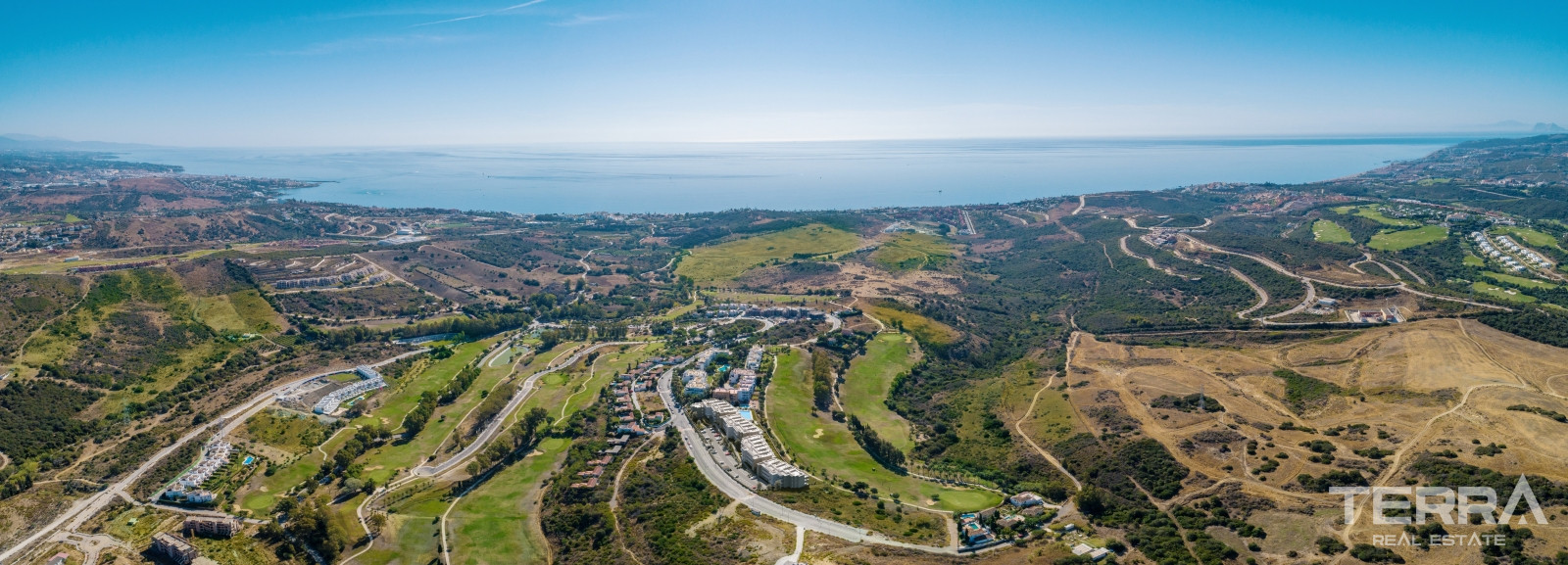 Estepona'da Golf Sahalarına Yakın Konumda Satılık Modern Daireler - 112314