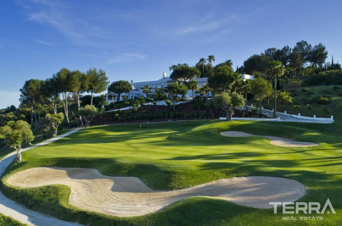 Estepona'da Golf Sahalarına Yakın Konumda Satılık Modern Daireler - 112324