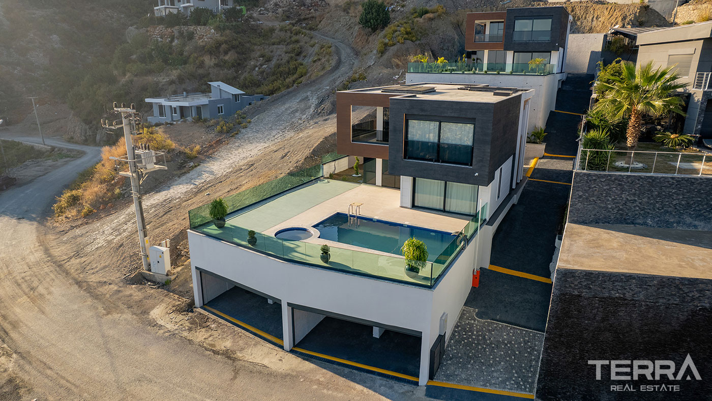 Sea View Villa for Sale in Tepe, Alanya, Turkey - 112972