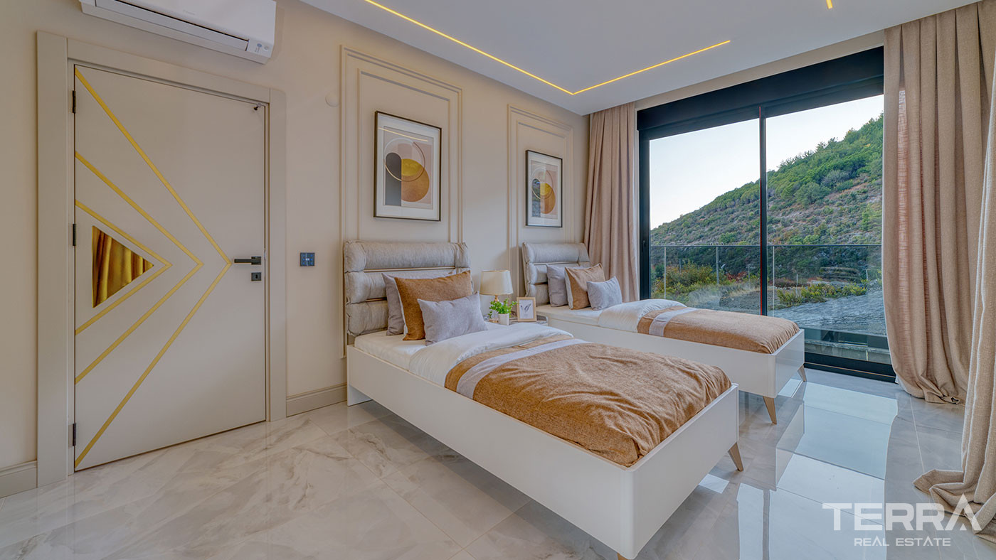 Sea View Villa for Sale in Tepe, Alanya, Turkey - 112988