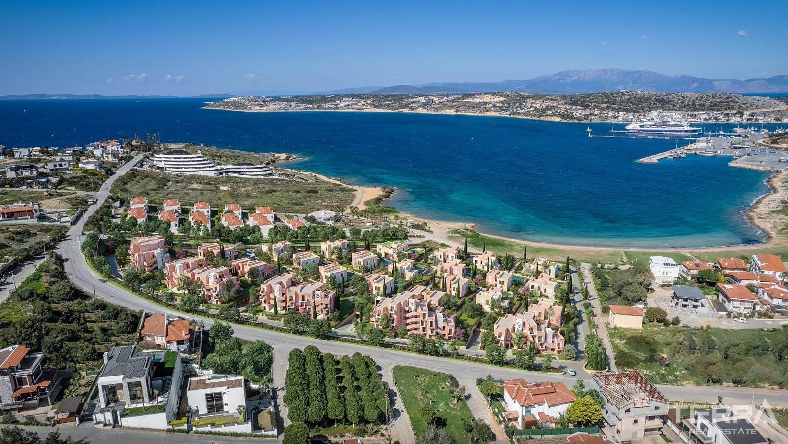 Strandnære lejligheder til salg i Çeşme, İzmir, Tyrkiet