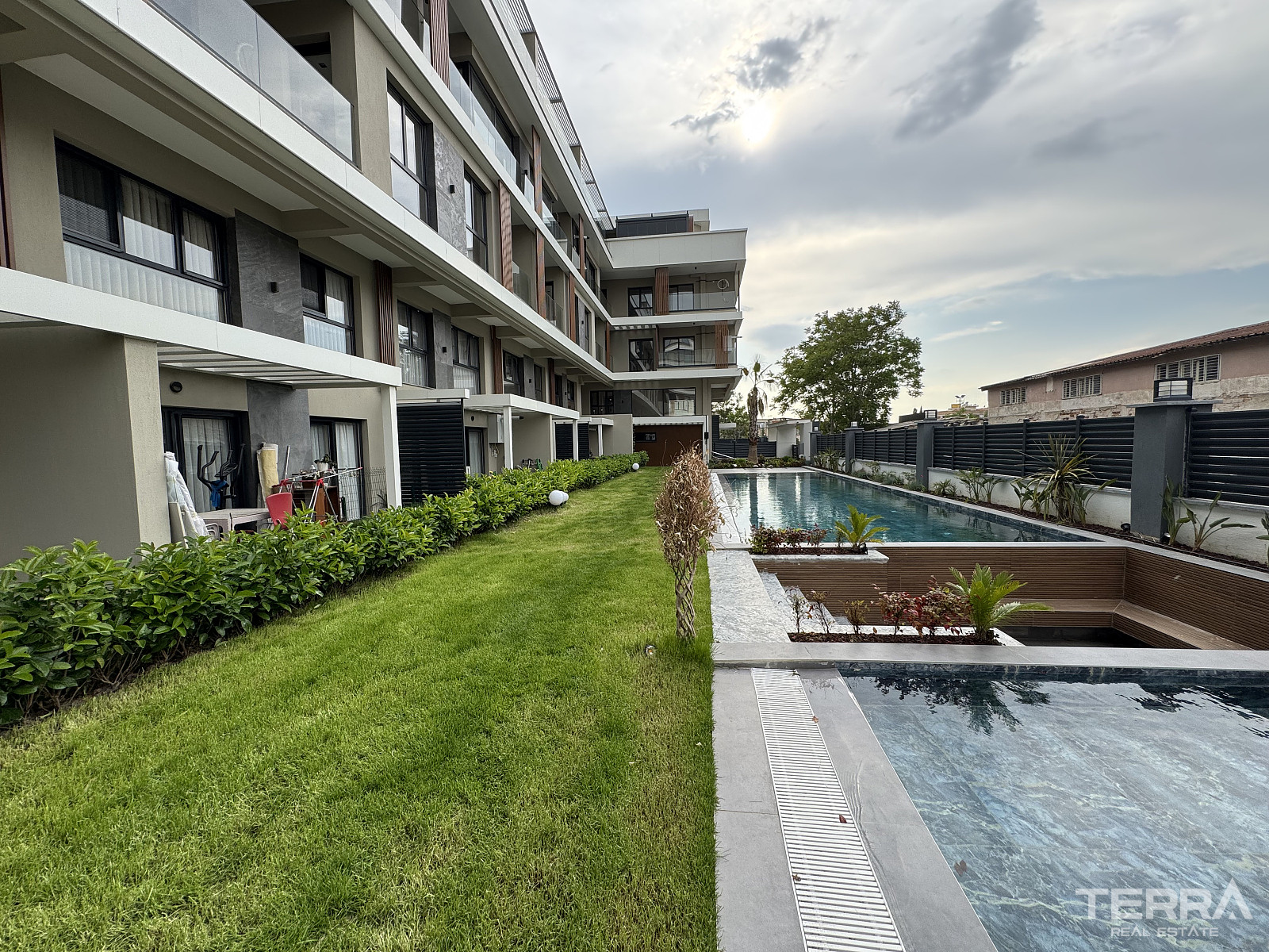Spacious Apartments for Sale in İzmir, Bornova, Turkey - 113641