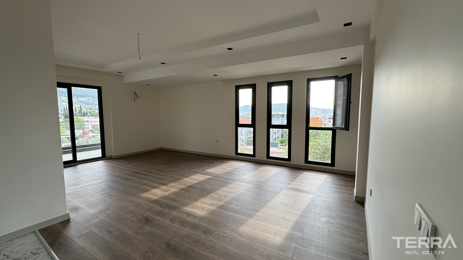 Spacious Apartments for Sale in İzmir, Bornova, Turkey - 113651
