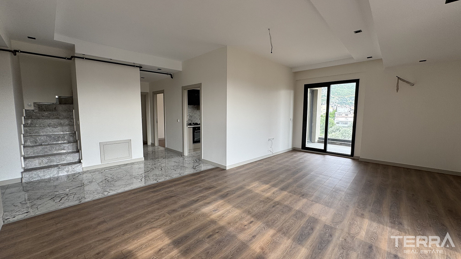 Spacious Apartments for Sale in İzmir, Bornova, Turkey - 113652