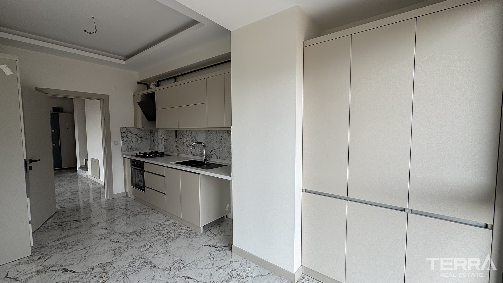 Spacious Apartments for Sale in İzmir, Bornova, Turkey - 113655