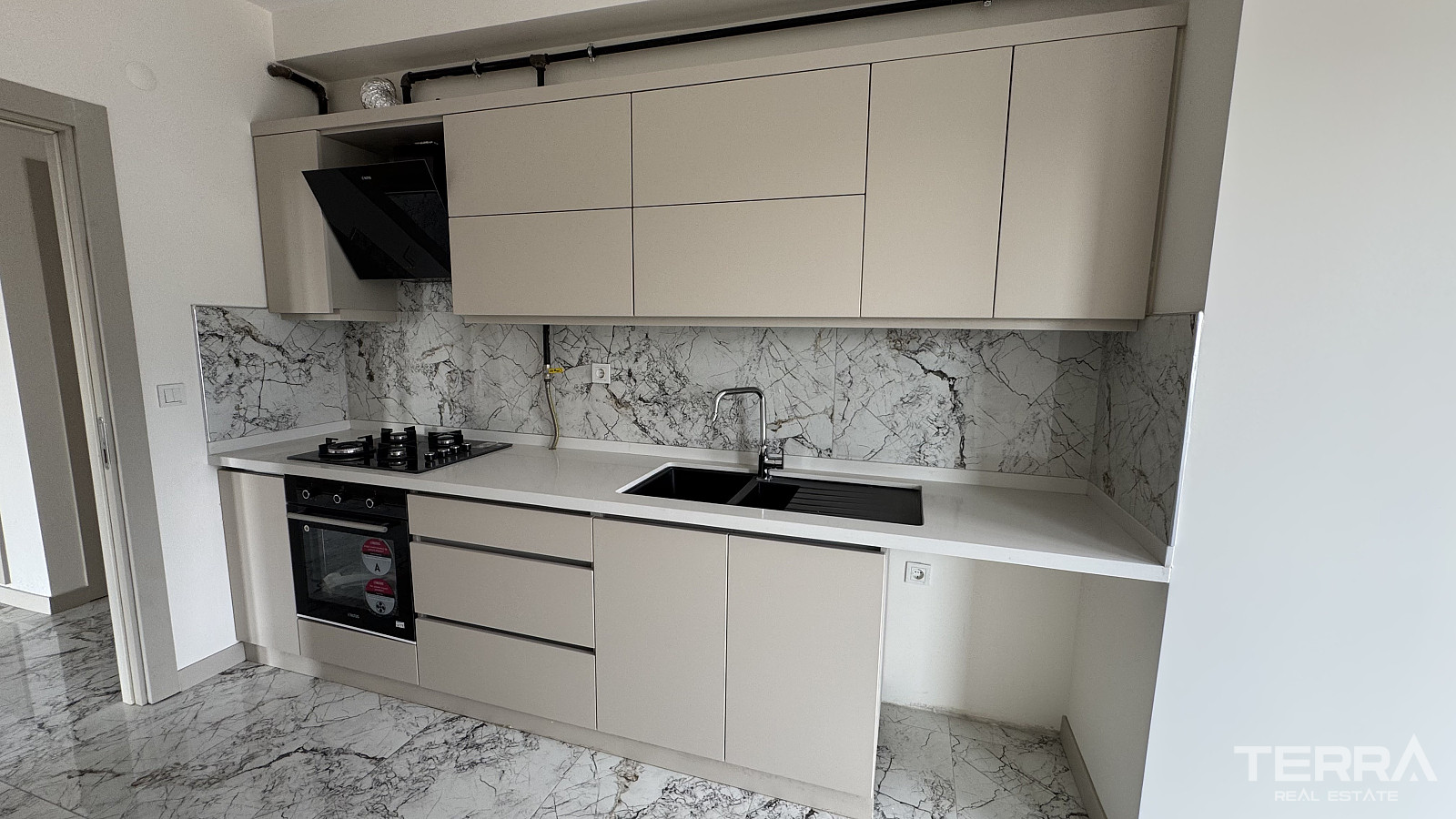 Spacious Apartments for Sale in İzmir, Bornova, Turkey - 113656