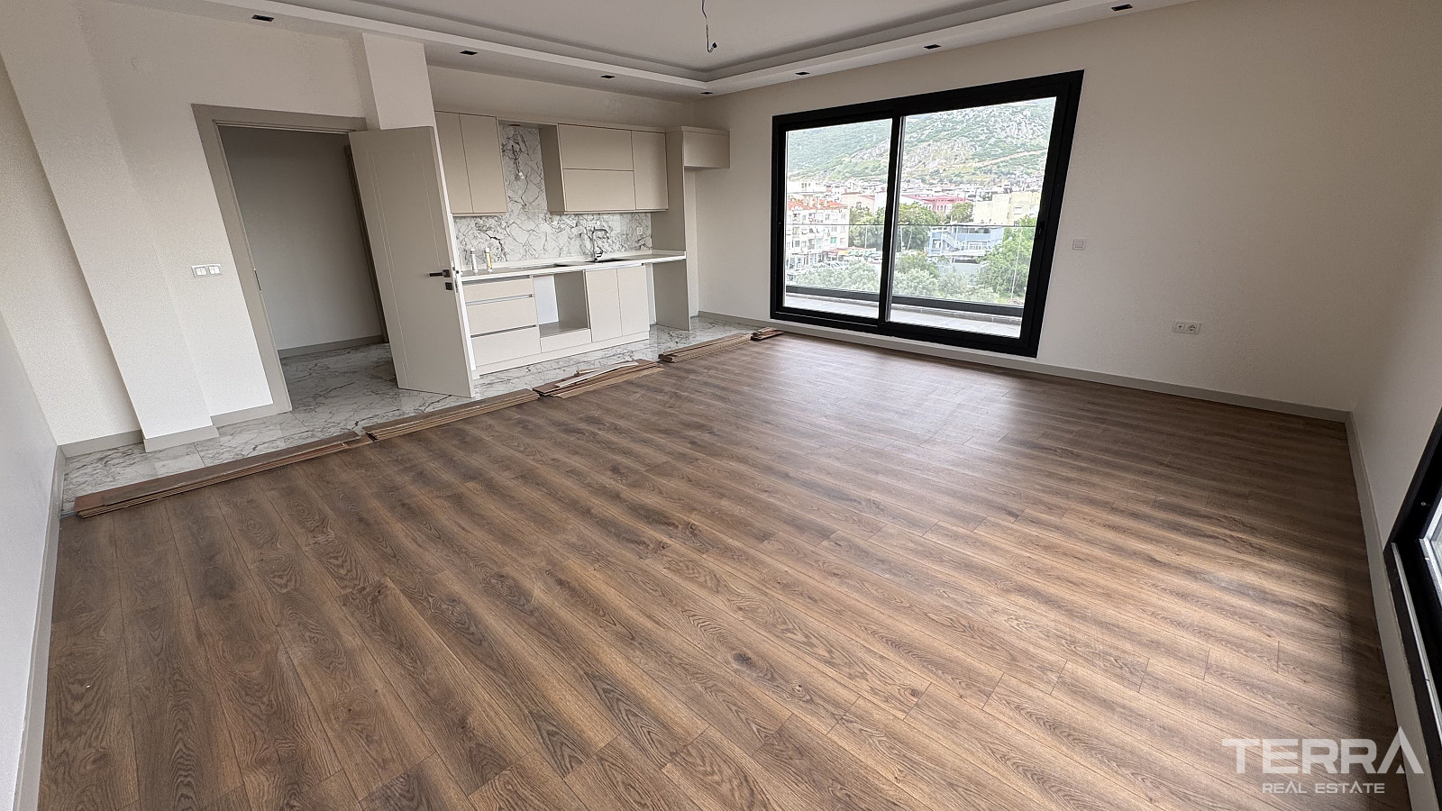Spacious Apartments for Sale in İzmir, Bornova, Turkey - 113662