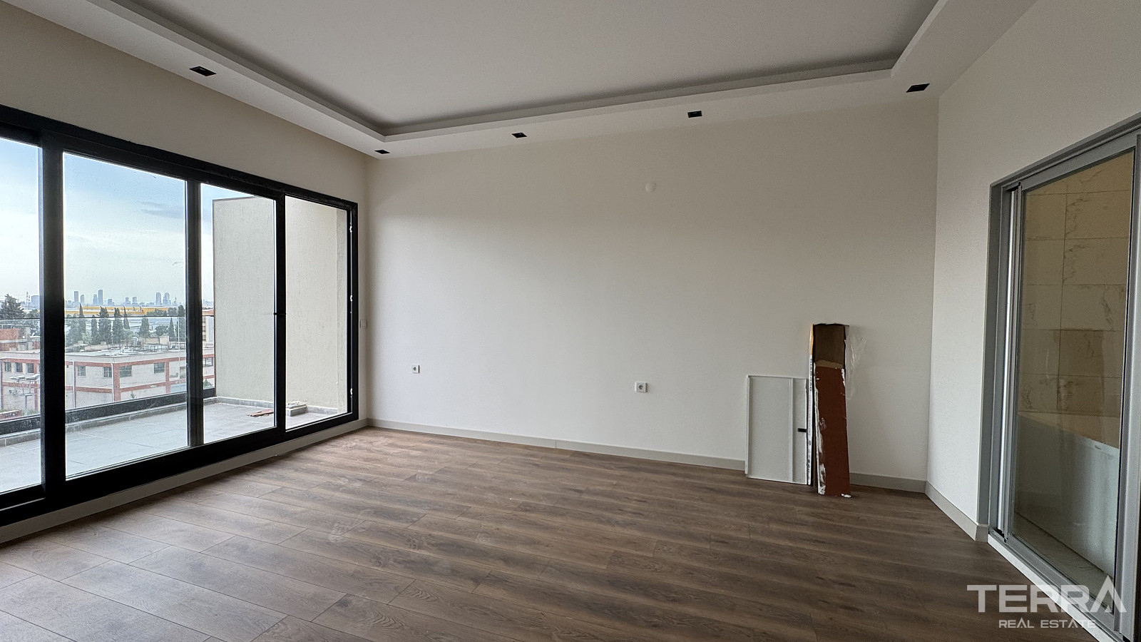 Spacious Apartments for Sale in İzmir, Bornova, Turkey - 113666