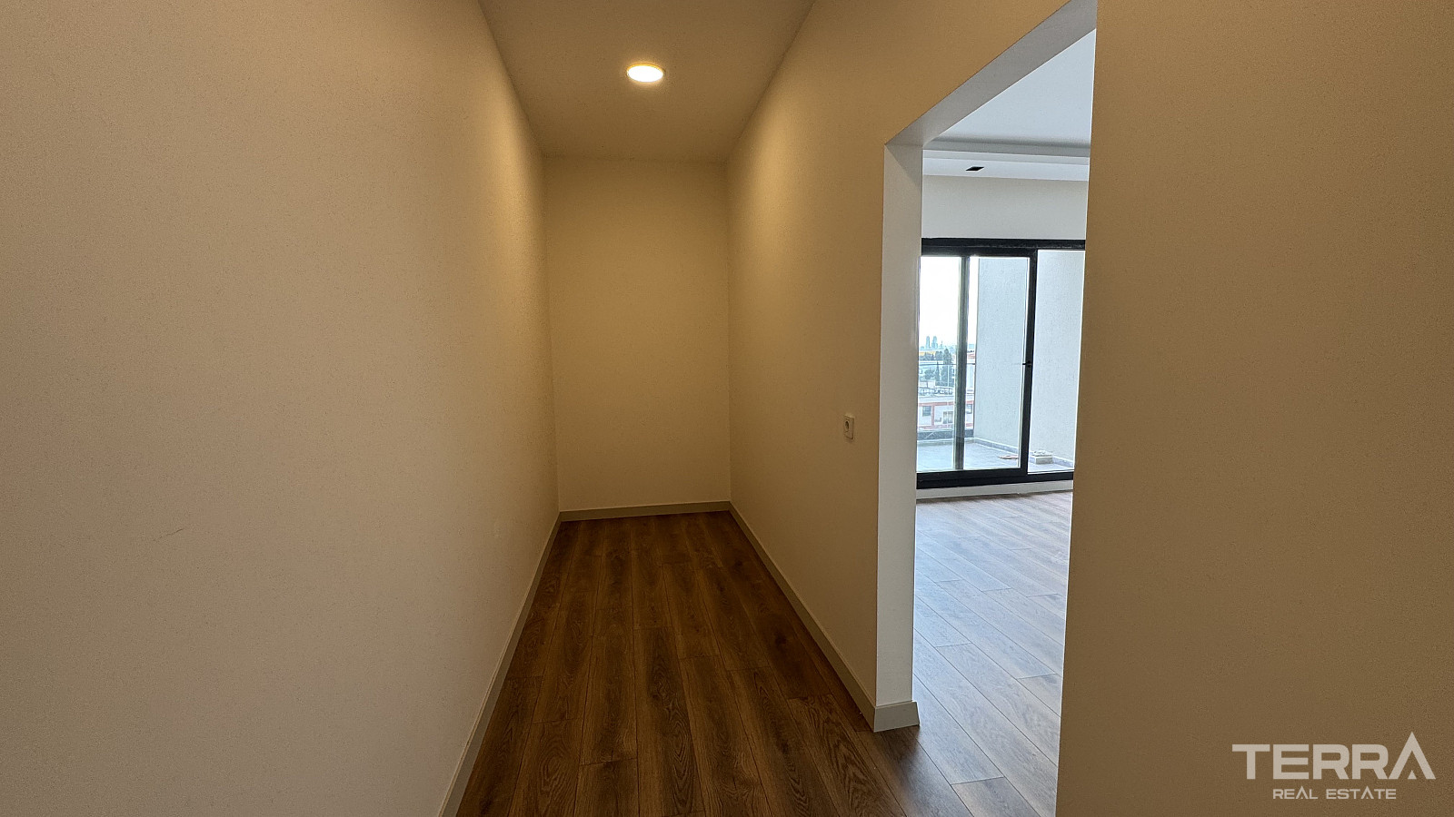Spacious Apartments for Sale in İzmir, Bornova, Turkey - 113667